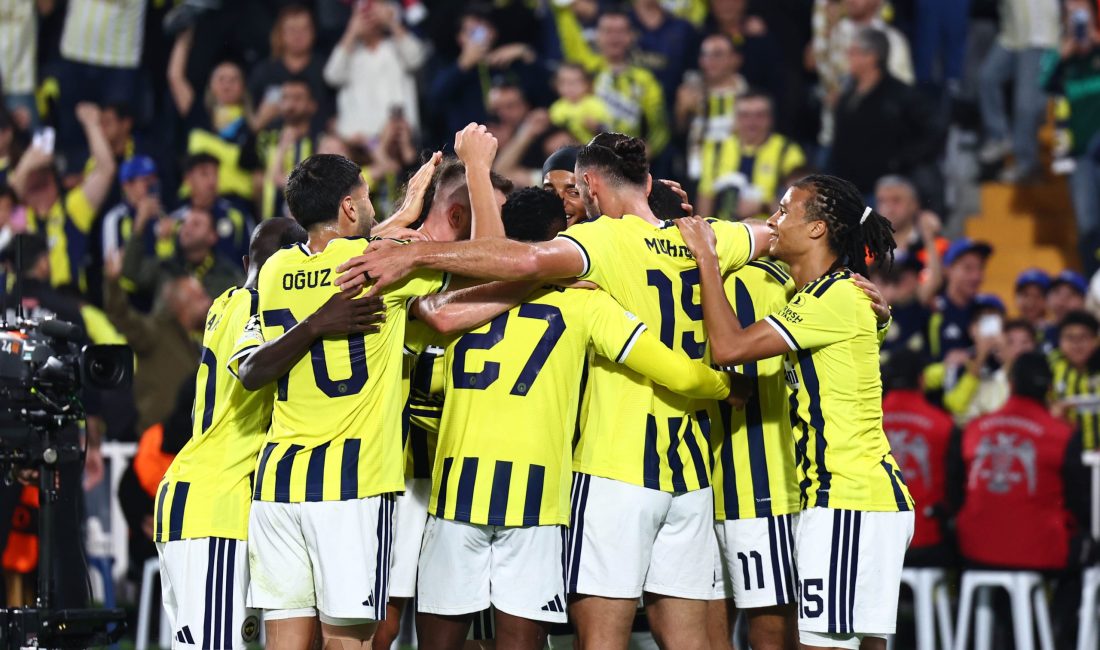 Fenerbahçe, Slavia Prag ile 2-2 Berabere Kaldı Fenerbahçe, UEFA Şampiyonlar Ligi'nin üçüncü haftasında Slavia Prag karşısında 2-0