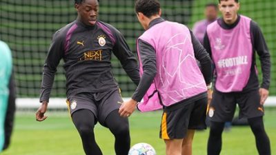 Galatasaray’dan Lille maçı için UEFA’ya başvuru Galatasaray, Fransa'da yaşanan olaylar nedeniyle Lille deplasmanı öncesinde UEFA'dan ek