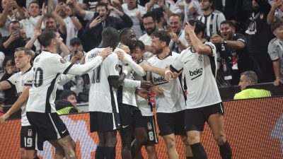 Beşiktaş, UEFA Avrupa Ligi'nin üçüncü haftasında Crystal Palace ile 2-2