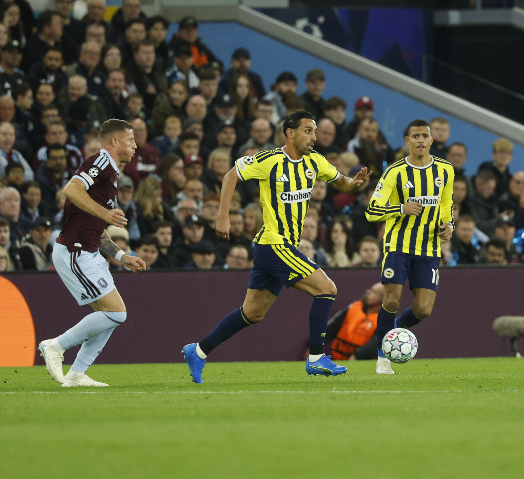 Fenerbahçe, UEFA Şampiyonlar Ligi'nde Aston Villa'ya 6-0 mağlup oldu. Nicolas
