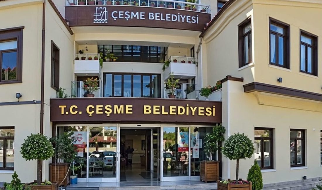 Çeşme Belediyesi’ne operasyon: Evrak imha edilirken suçüstü Çeşme Belediyesi’ne yönelik soruşturmada 8 kişi gözaltına alınırken, belediyeye ait