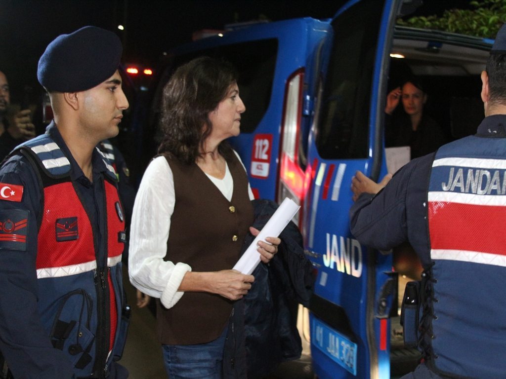 Çukurova Belediyesine yönelik yolsuzluk ve usulsüzlük iddialarının araştırıldığı soruşturmada, mevcut