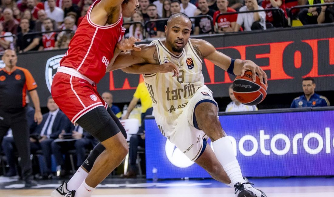 Fenerbahçe Tarfin, ilk çeyreğini 12 sayı geride tamamladığı Olympiakos deplasmanında