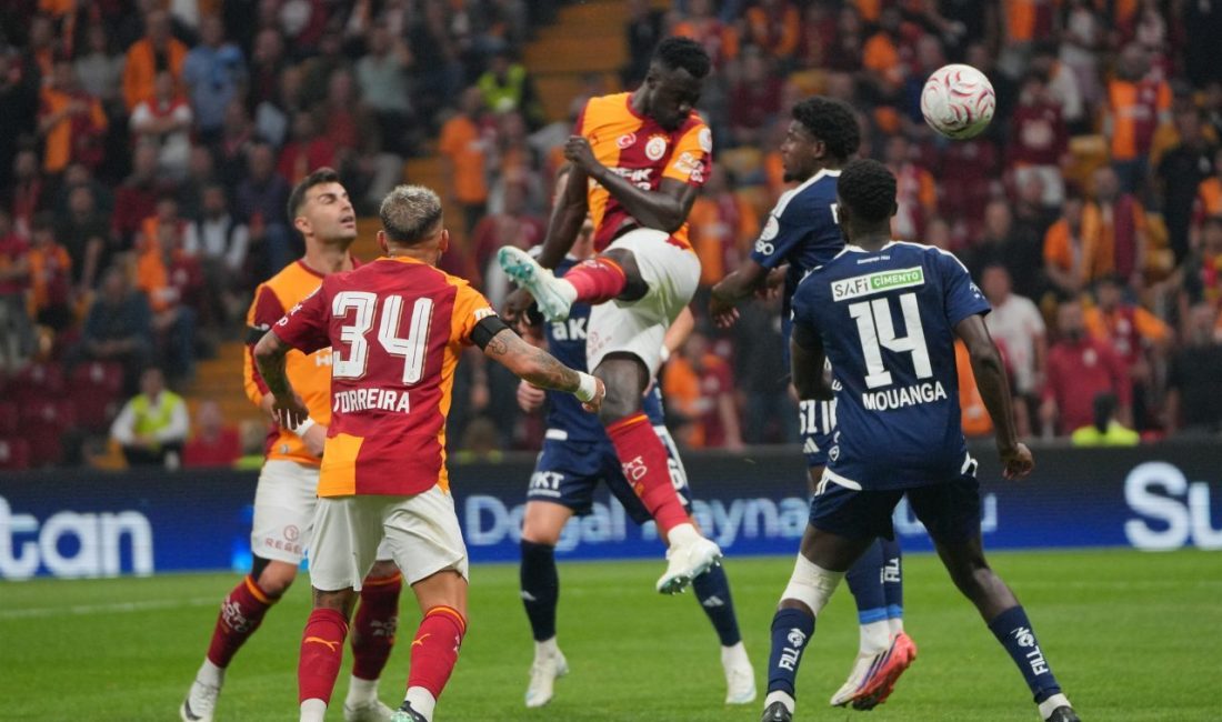 Galatasaray’dan 10 kişiyle kritik galibiyet: 3-1 Galatasaray, Torreira’nın kırmızı kartıyla 10 kişi kaldığı maçta Kasımpaşa karşısında