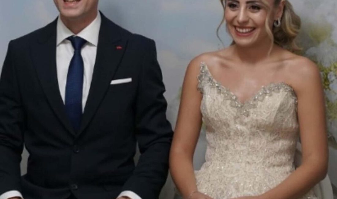 İzmir’de Polis Memuru, Nişanlısını Öldürdükten Sonra İntihar Etti! İzmir'in Menemen ilçesinde avukat Özge Penbegül, 3 Ekim'de nişanlandığı polis