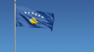 Kosova’da anayasal sürenin dolmasına saatler kala yapılan oylamada Justina Shiroka