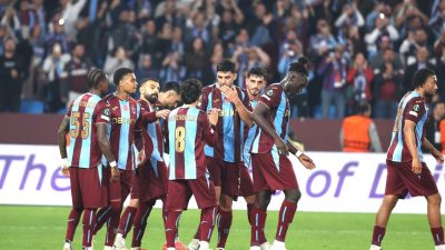 Trabzonspor, UEFA Konferans Ligi'nin ikinci haftasında Hearts'ı 2-0 mağlup ederek