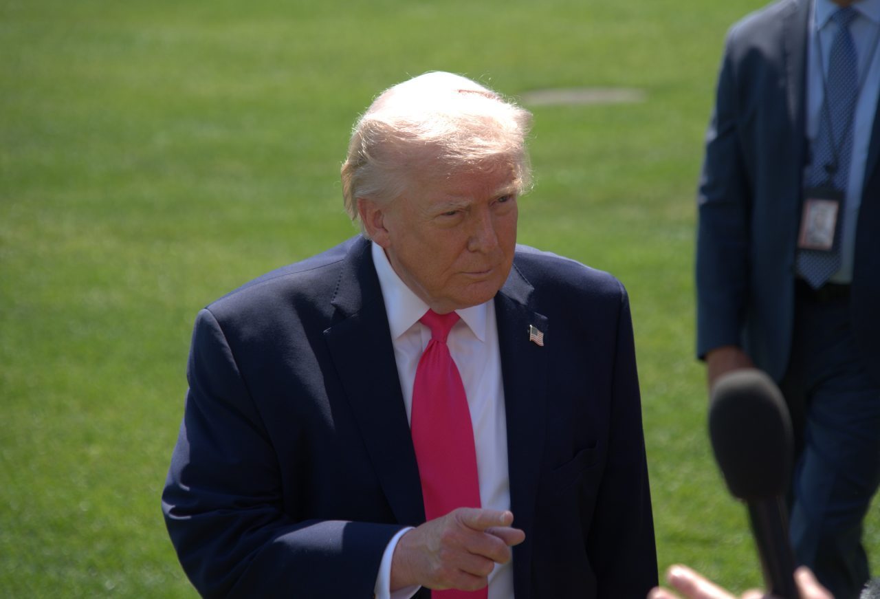 Rusya ile dizel anlaşması Washington-Kiev hattında krize dönüşürken Trump, Zelenskiy’nin