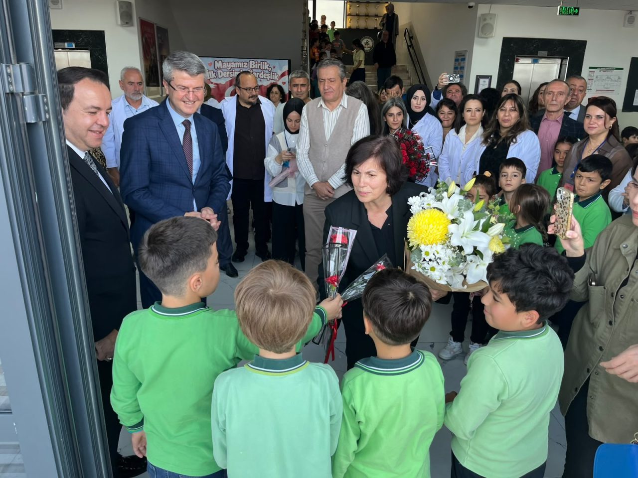 Zonguldak'ta 44 yıllık öğretmenlik yaşamının 40 yılını Bahçelievler İlkokulu'nda geçiren